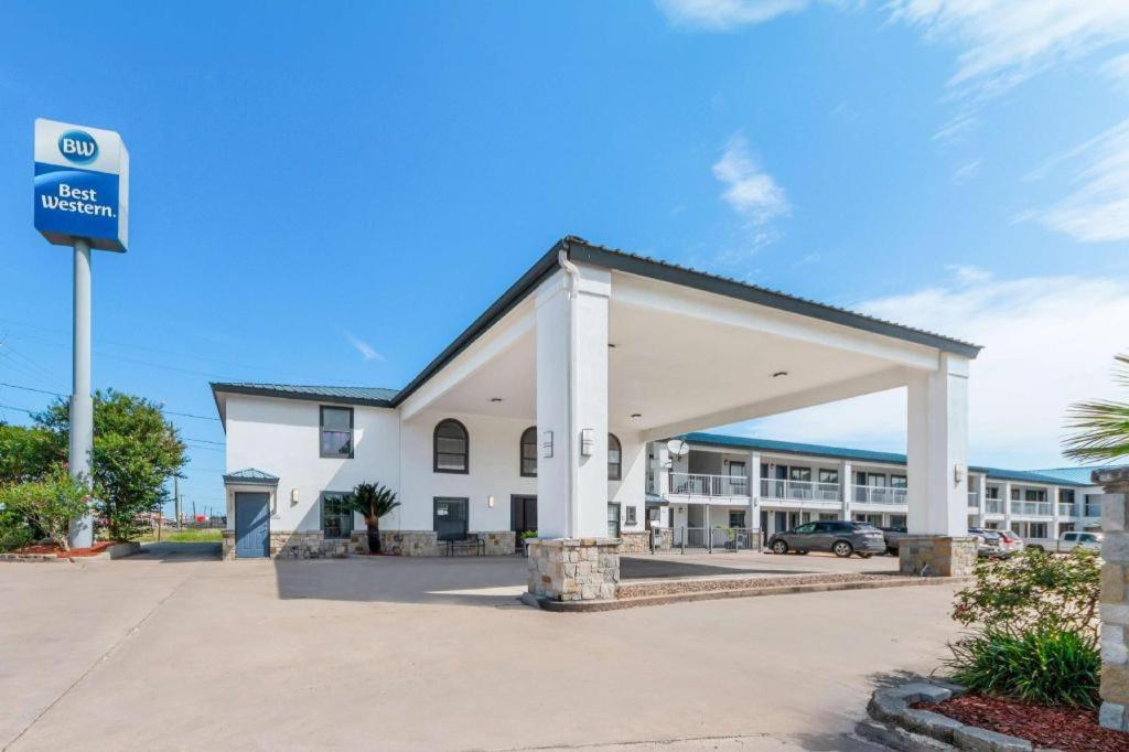Best Western George West Executive Inn Exterior photo